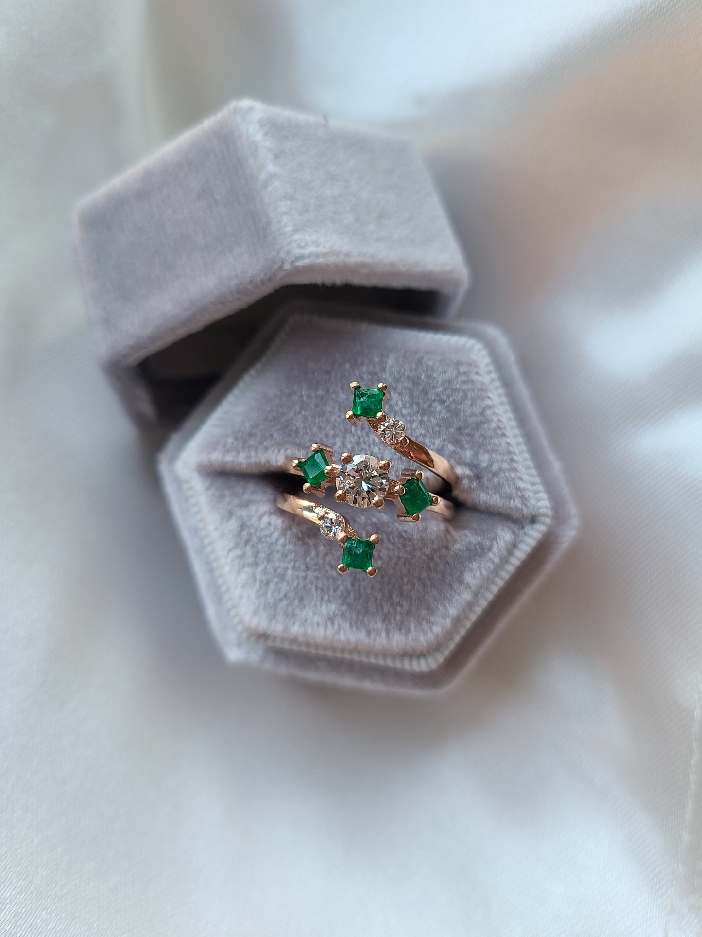 Emeralda Ring