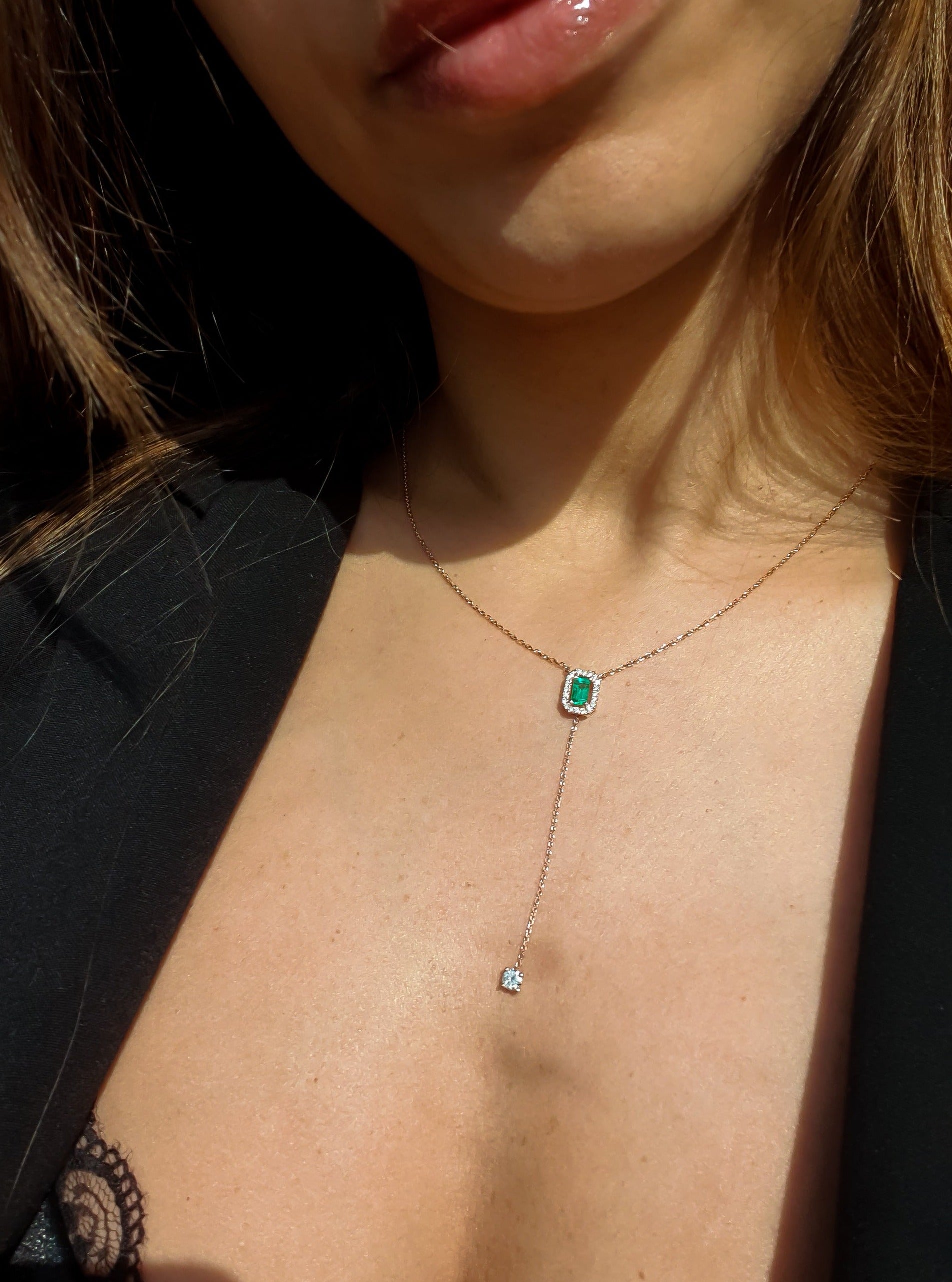 Classy Y shaped necklace in 14k gold with emerald and natural diamonds